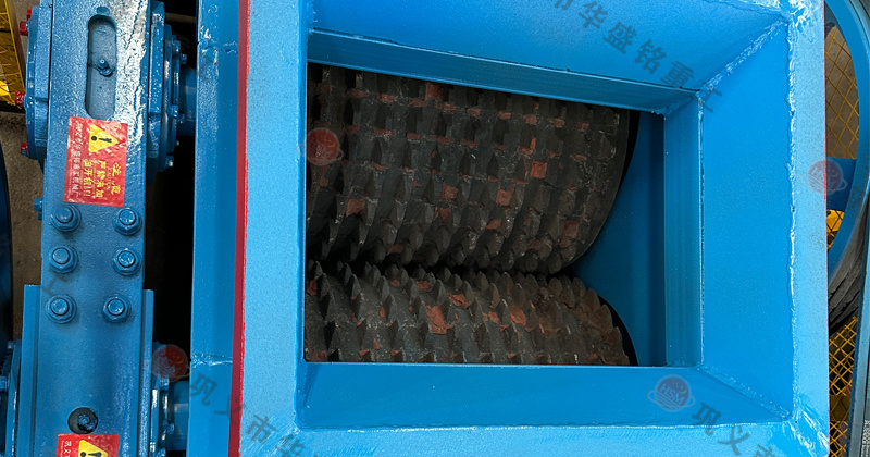 華盛銘的齒輥破碎機(jī)處理石英石砂率如何？