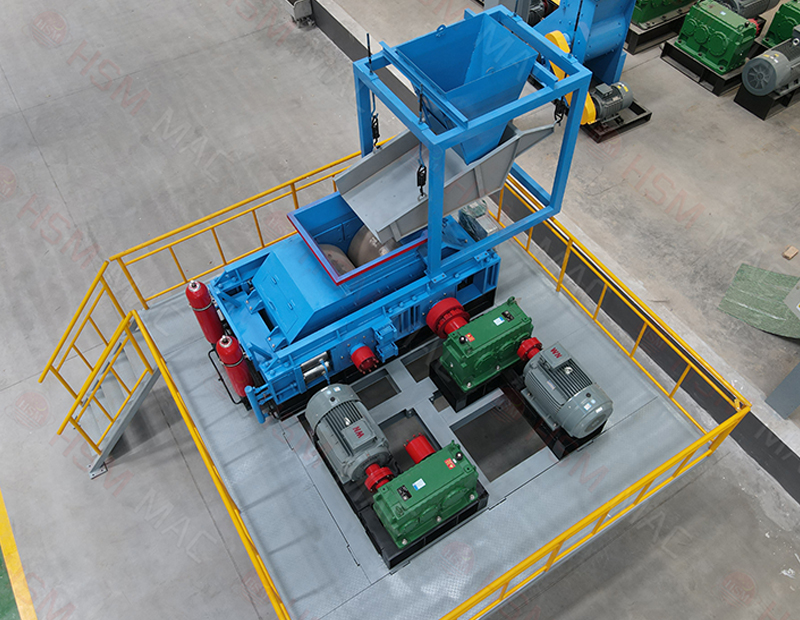 2010大型對(duì)輥制砂機(jī),大型液壓對(duì)輥式制砂機(jī)價(jià)格,液壓輥式制砂機(jī)廠家 